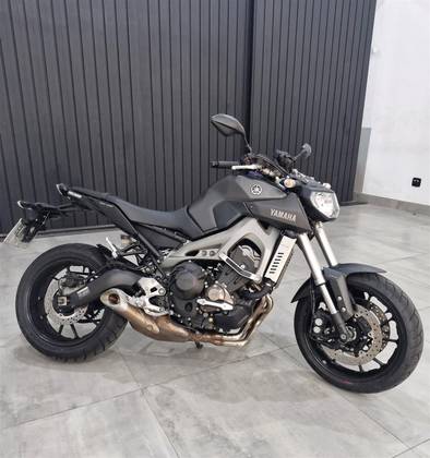 YAMAHA MT-09 